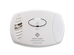 First Alert CO605 Plug-In Carbon Monoxide Detector with Battery Backup